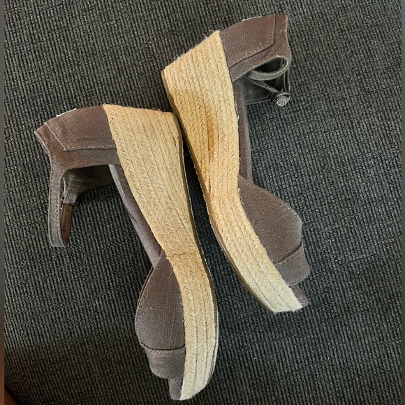 TOMS Linen Platform Wedges - Picture 3 of 6